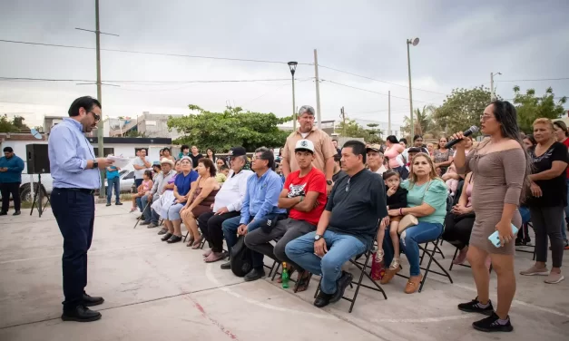 ALCALDE COMPROMETE PAVIMENTACIÓN DE CALLES