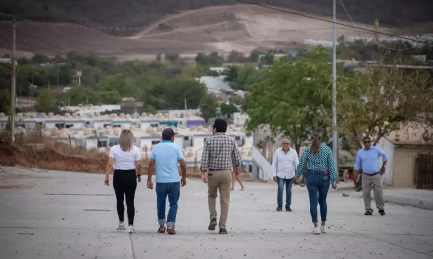 ALCALDE DE CULIACÁN CONSTATA AVANCES DE OBRA DE PAVIMENTACIÓN EN COLONIA BICENTENARIO