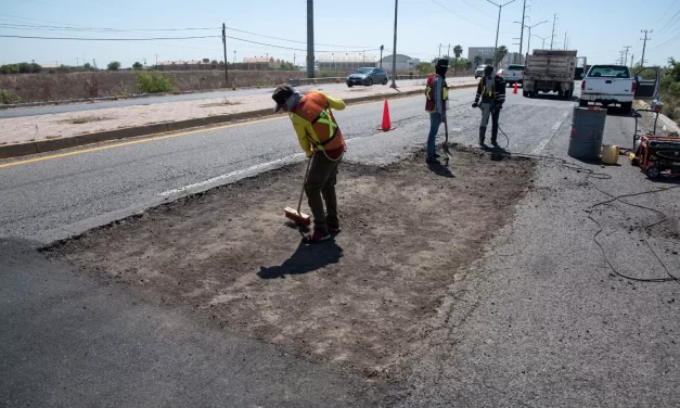 REALIZAN LABORES DE MANTENIMIENTO DE CALLES EN DIVERSOS PUNTOS DE CULIACÁN