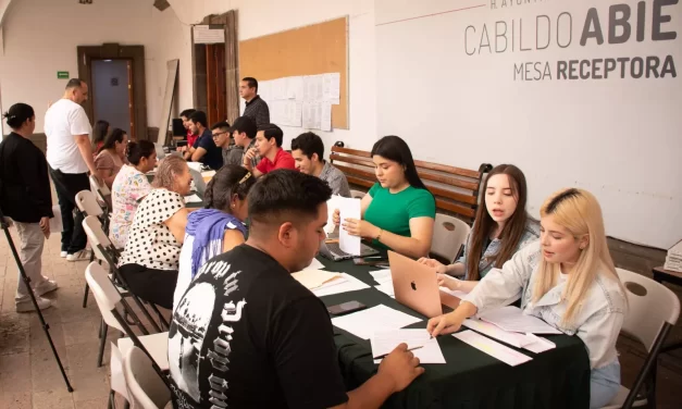 ENTREGA DE PULSERAS PARA INGRESO AL PRIMER FESTIVAL DEL GLOBO DE CULIACÁN