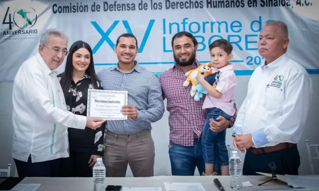 ALCALDE DE CULIACÁN PRESENCIA EL XV INFORME DE LABORES DE LA COMISIÓN DE DEFENSA DE LOS DERECHOS HUMANOS