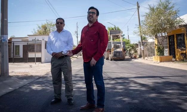 JUAN DE DIOS GÁMEZ SUPERVISA REENCARPETADO DE CALLES DEL SECTOR ALAMEDA