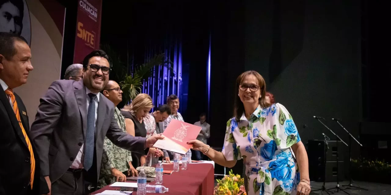 LOS MAESTROS SON PARTE ESENCIAL PARA LA TRANSFORMACIÓN DEL PAÍS: JUAN DE DIOS GÁMEZ