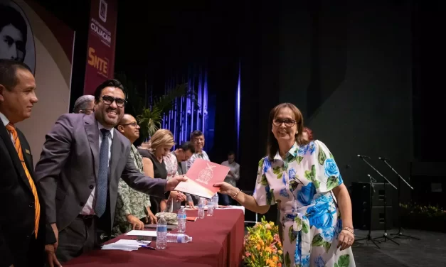 LOS MAESTROS SON PARTE ESENCIAL PARA LA TRANSFORMACIÓN DEL PAÍS: JUAN DE DIOS GÁMEZ