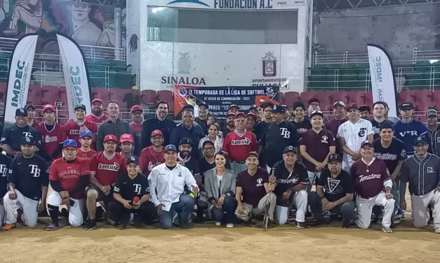 DIRECTOR DE IMDEC INAUGURA LIGA DE MEDIOS DE COMUNICACIÓN DE SOFTBOL