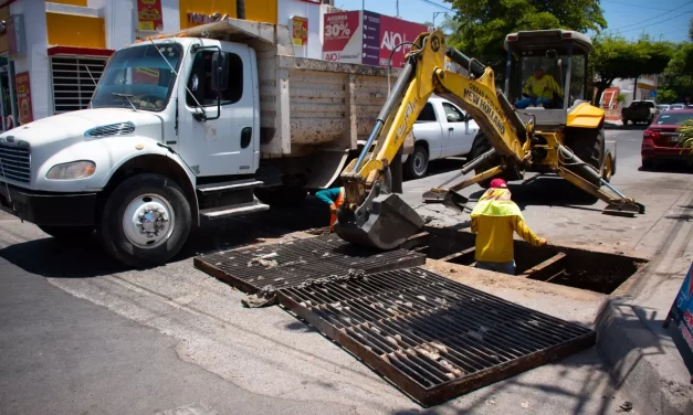 AVANZA LIMPIEZA Y DESAZOLVE DE REJILLAS EN DIVERSOS PUNTOS DE LA CIUDAD