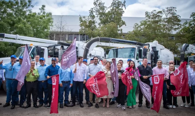 JUAN DE DIOS GÁMEZ ENTREGA TRES EQUIPOS VACTOR A LA JAPAC