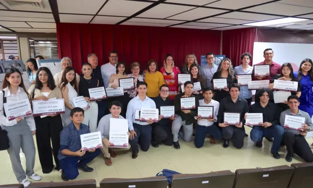 PREMIA SEBIDES A GANADORES DE PROTOTIPO DE VIVIENDA PARA FAMILIAS VULNERABLES DE SINALOA