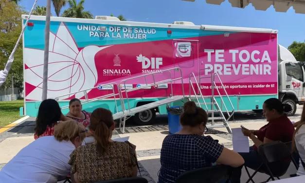 OTORGA 864 SERVICIOS LA UNIDAD DIF SINALOA DE SALUD PARA LA MUJER EN PALACIO DE GOBIERNO