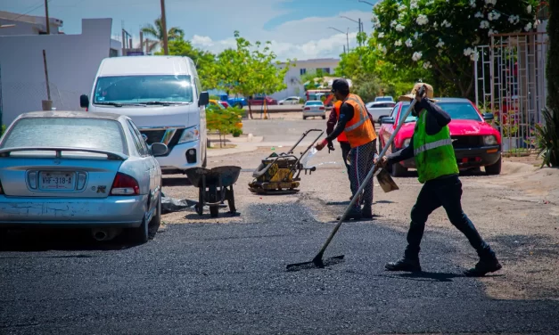 PROGRAMA DE BACHEO Y REENCARPETADO ATIENDE LOS CUATRO CUADRANTES DE LA CIUDAD