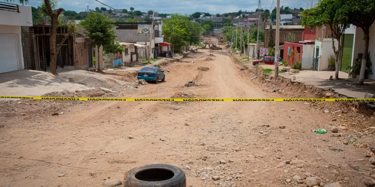 CONTINÚA EN MARCHA LA PAVIMENTACIÓN CON CONCRETO HIDRÁULICO EN LA COLONIA PROGRESO