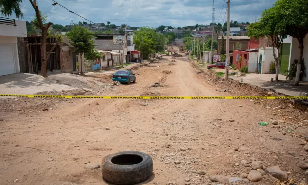 CONTINÚA EN MARCHA LA PAVIMENTACIÓN CON CONCRETO HIDRÁULICO EN LA COLONIA PROGRESO