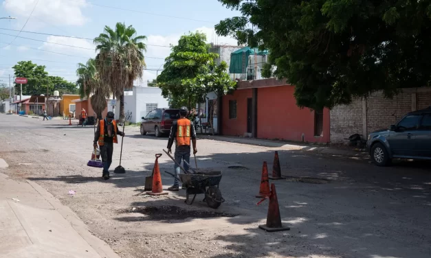 INTENSIFICA AYUNTAMIENTO LABORES DE BACHEO EN TODA LA CIUDAD