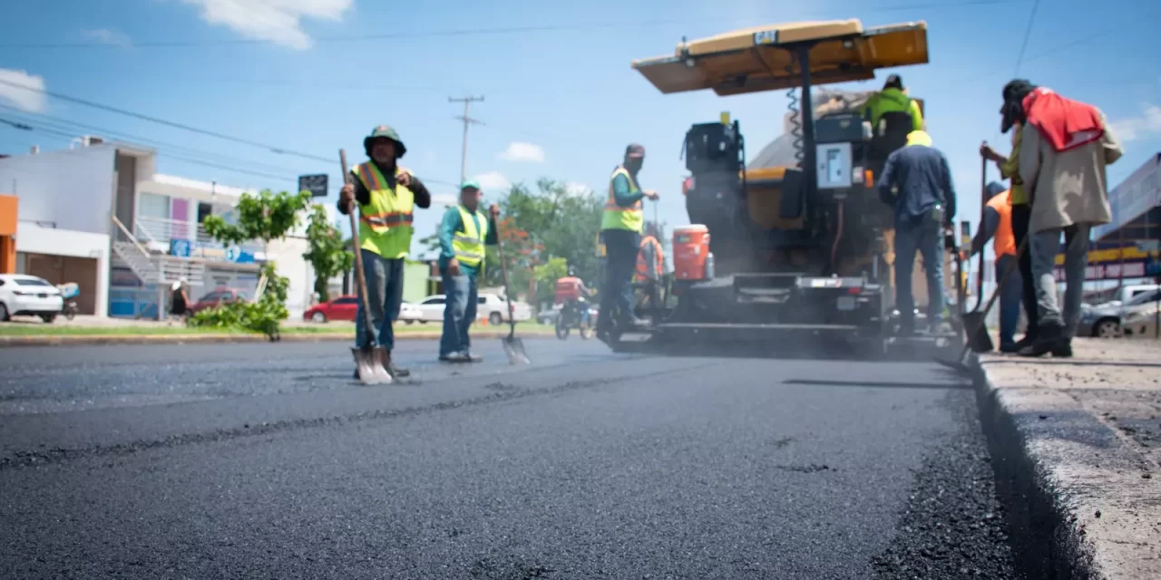 AVANZA OBRA DE REENCARPETADO EN FRANCISCO I. MADERO CON REHABILITACIÓN EN AMBOS SENTIDOS