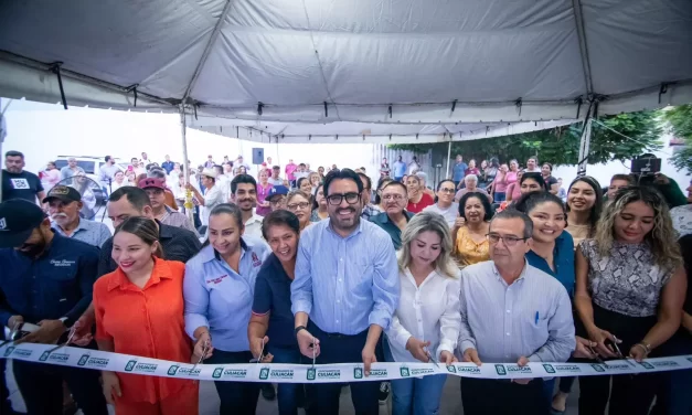 JUAN DE DIOS GÁMEZ INAUGURA PAVIMENTACIÓN DE CALLES EN LA COLONIA HERACLIO BERNAL