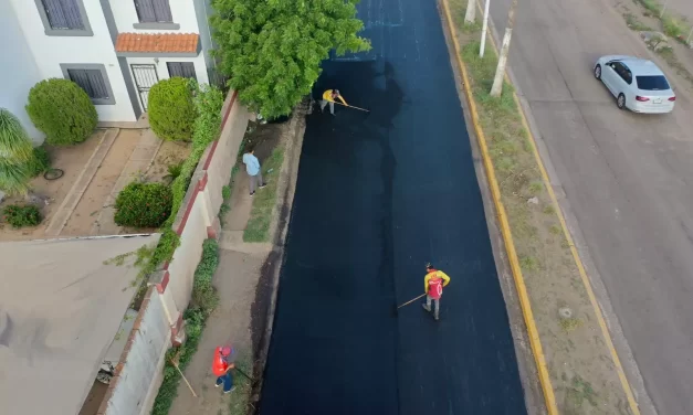 AYUNTAMIENTO REALIZA OBRA DE REENCARPETADO EN BULEVAR UNIVERSO DEL SECTOR CEDROS