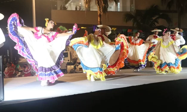 SABOR, COLOR, AMOR Y BAILE EN EL PARQUE DE LAS CIUDADES HERMANAS