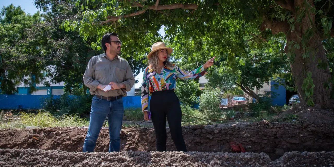 JUAN DE DIOS GÁMEZ SUPERVISA 10 OBRAS DE PAVIMENTACIÓN EN COLONIAS