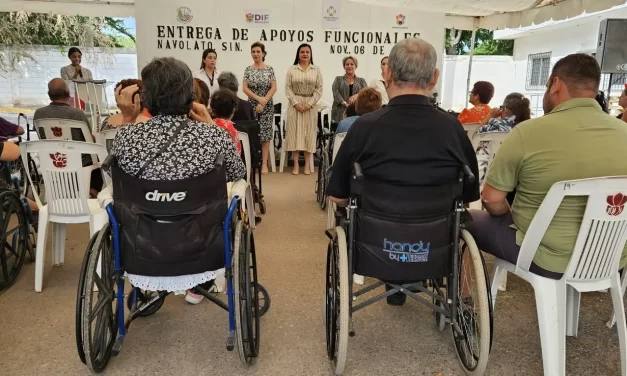 MARGOTH URREA ENCABEZA ENTREGA DE APARATOS FUNCIONALES