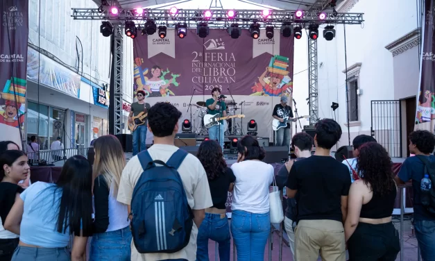 BANDAS GENERAN AMBIENTE DE FIESTA EN LA FIL CULIACÁN 2023