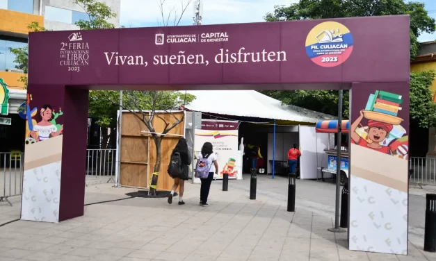 ESTUDIANTES DE LA UAS ACUDEN A DISFRUTAR LA FERIA INTERNACIONAL DEL LIBRO DE CULIACÁN 2023