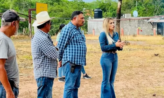 AVILÉS ROCHÍN DA RESPUESTA INMEDIATA A SOLICITUD DE REHABILITACIÓN DE CAMINOS EN BADIRAGUATO