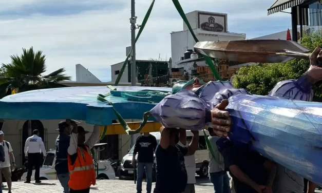 CONCLUYE LA INSTALACIÓN DE MONIGOTES CARNAVALEROS