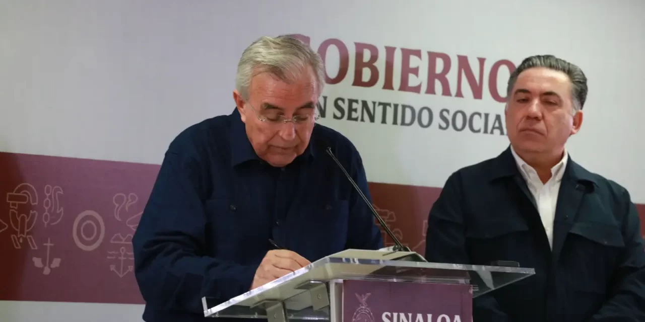 RUBÉN ROCHA FIRMA LA INICIATIVA DE LEY REGLAMENTARIA PARA APLICAR LA REVOCACIÓN DE MANDATO