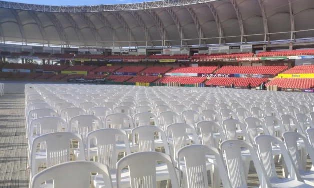 AVANZAN LOS PREPARATIVOS EN EL ESTADIO PARA LAS CORONACIONES DE CARNAVAL