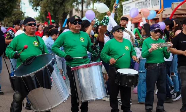 DESFILE EN FIESTAS DE LA CANDELARIA EN QUILÁ