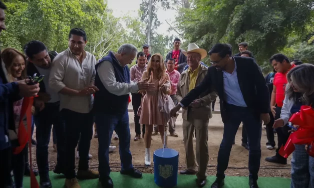 ROCHA INAUGURA UN PAQUETE DE OBRAS SOCIALES EN ANGOSTURA