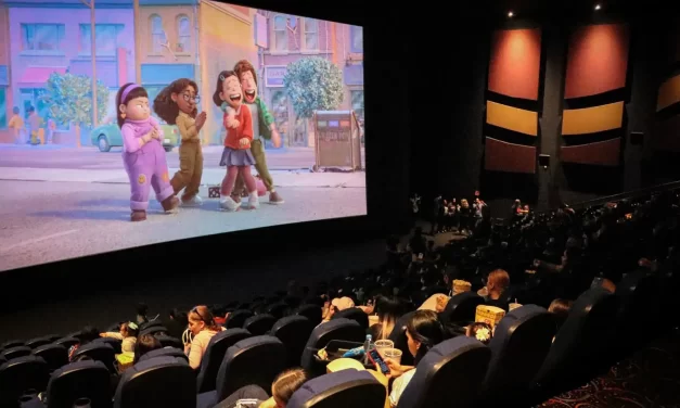 VIVEN LA EXPERIENCIA DEL CINE USUARIOS DEL CENTRO DE AUTISMO DEL SISTEMA DIF SINALOA