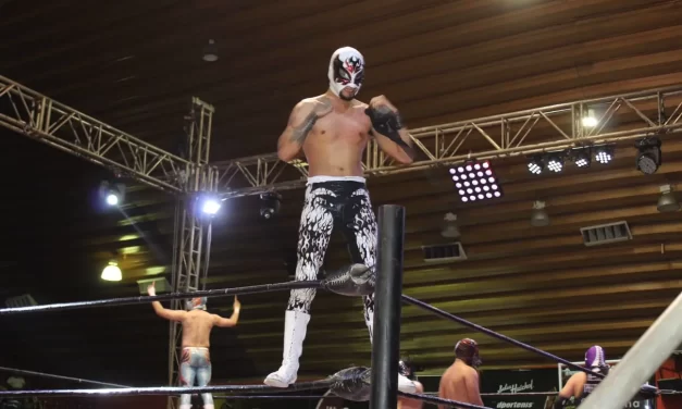 ESPECTACULAR FUNCIÓN DE LUCHA LIBRE SE PRESENTÓ EN EL PARQUE REVOLUCIÓN