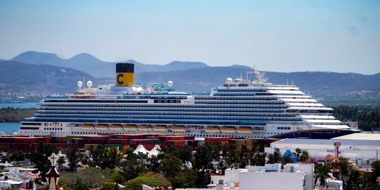 ARRIBÓ A MAZATLÁN EL CRUCERO TURÍSTICO CARNIVAL FIRENZE