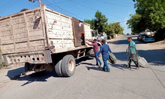 AYUNTAMIENTO REALIZA CAMPAÑA DE DESCACHARRIZACIÓN EN EL FRACCIONAMIENTO PRADOS DEL SOL