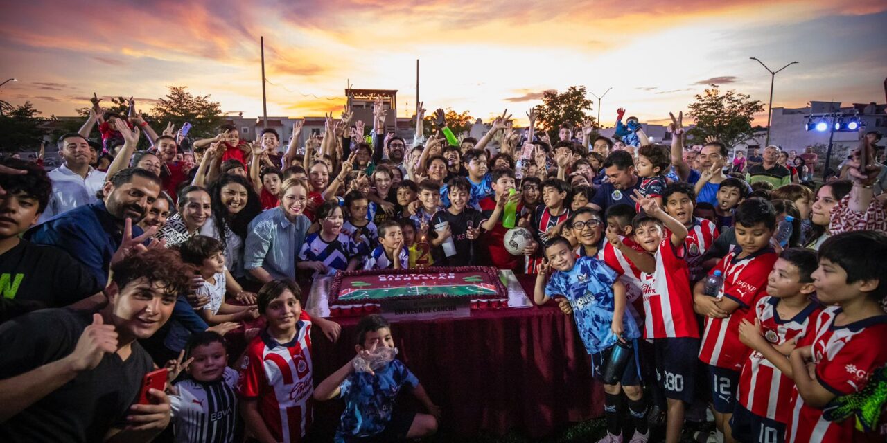 VALLE ALTO CELEBRA EN GRANDE SU NUEVA CANCHA DE FUTBOL; JUAN DE DIOS GÁMEZ CUMPLE Y HACE ENTREGA OFICIAL