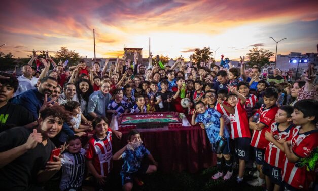 VALLE ALTO CELEBRA EN GRANDE SU NUEVA CANCHA DE FUTBOL; JUAN DE DIOS GÁMEZ CUMPLE Y HACE ENTREGA OFICIAL