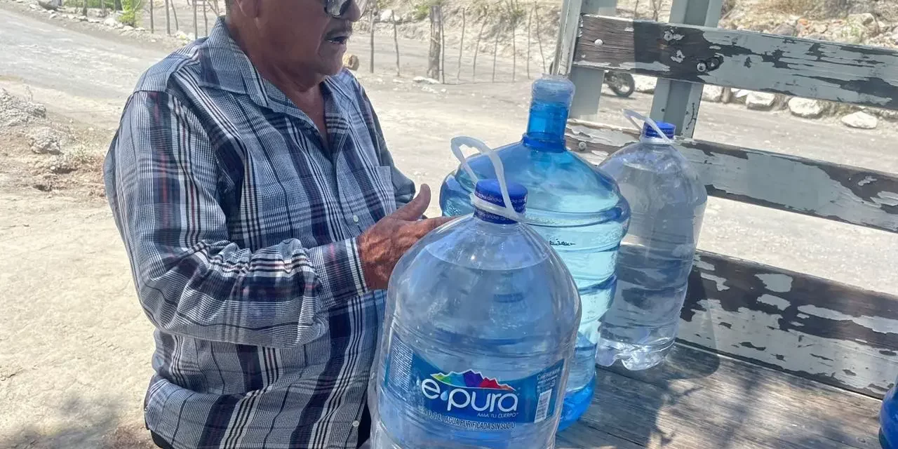 LLEVA AGUA DIF SINALOA A 10 COMUNIDADES DEL MUNICIPIO DE CHOIX