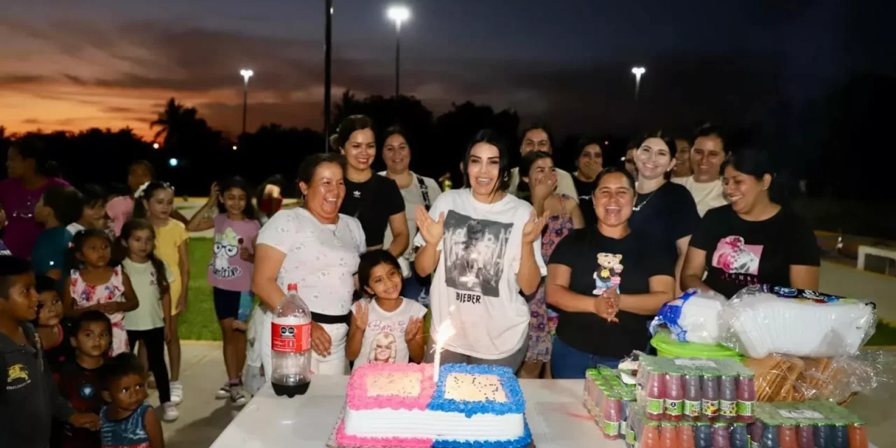 DISFRUTAN NIÑOS DE TAYOLTITA DE NUEVO PARQUE RECREATIVO