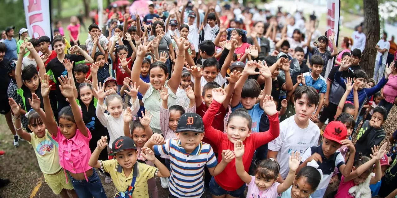 FAMILIAS DE SINALOA FELICES EN LA SEGUNDA GRAN CARRERA