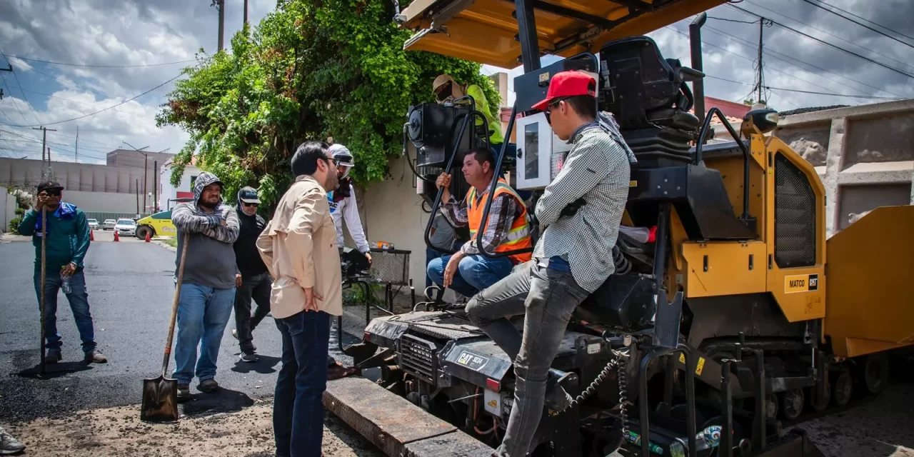 JUAN DE DIOS GÁMEZ SUPERVISA REENCARPETADOS EN TERRANOVA