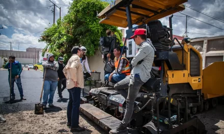 JUAN DE DIOS GÁMEZ SUPERVISA REENCARPETADOS EN TERRANOVA