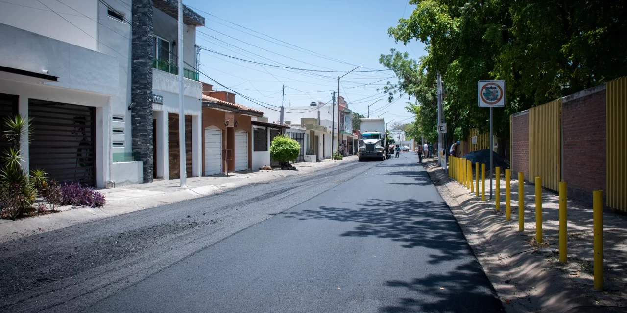 REENCARPETAN CALLES DEL SECTOR TERRANOVA Y MANTIENEN TRABAJOS DE BACHEO EN VILLA BONITA