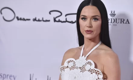 ESPAÑA INVESTIGARÁ UN VÍDEO MUSICAL NO AUTORIZADO DE KATY PERRY EN UN ESPACIO NATURAL PROTEGIDO