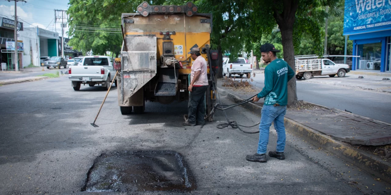 AVANZAN TRABAJOS DE BACHEO Y REENCARPETADO EN DIVERSAS ZONAS DE LA CIUDAD