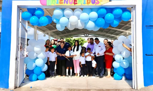 CON INAUGURACIÓN DE TECHUMBRE EN PRIMARIA