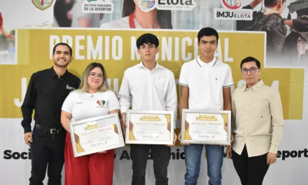 RECONOCEN A ELOTENSES SOBRESALIENTES CON EL PREMIO MUNICIPAL DE LA JUVENTUD