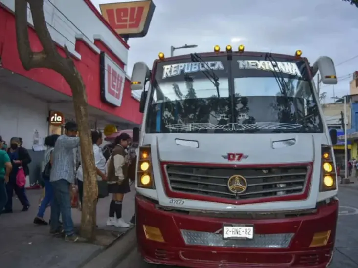 TRAS QUEMA DE CAMIONES, TRANSPORTISTAS EVALÚAN CONTINUAR PRESTANDO EL SERVICIO PÚBLICO