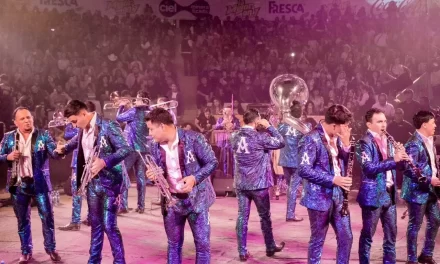 ARROLLADORA PRESENTACIÓN MUSICAL