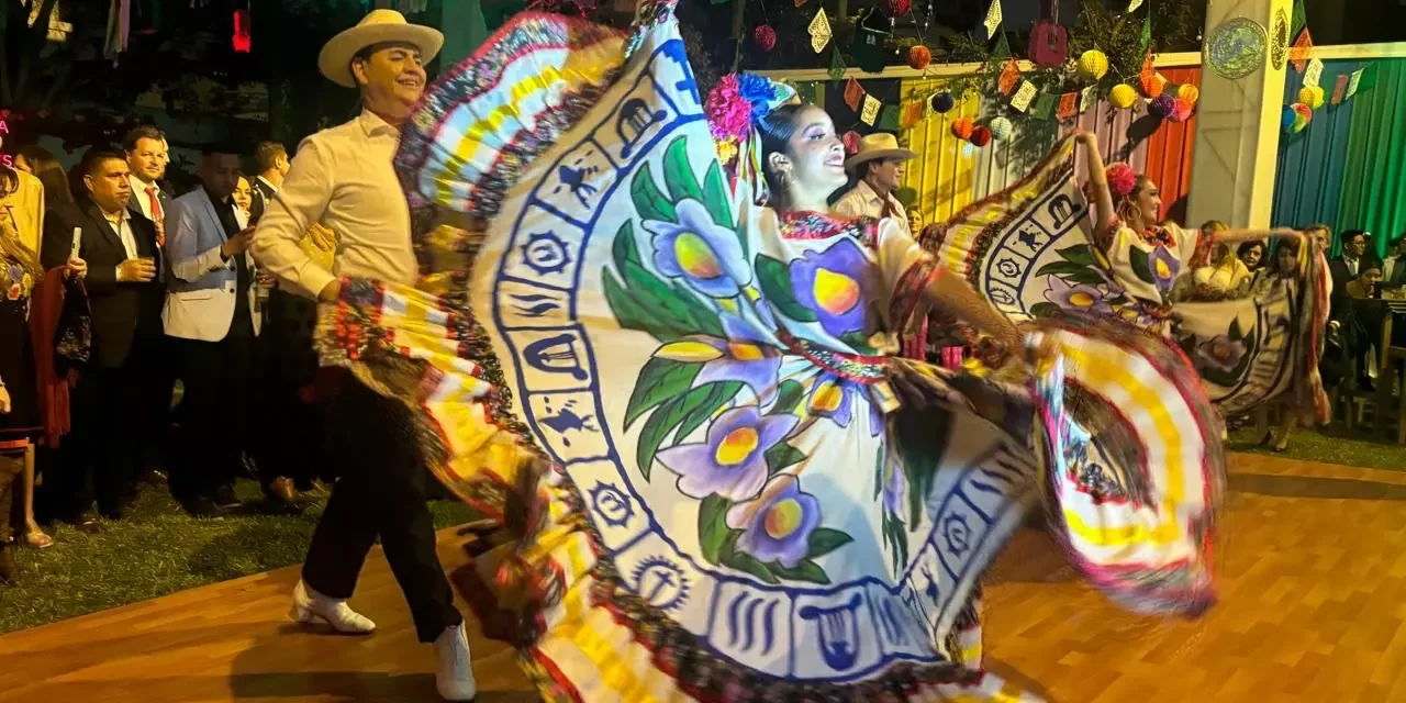 BALLET FOLCLÓRICO DE MAZATLÁN BRILLA EN PERÚ CON ESPECTÁCULO DE DANZAS TRADICIONALES MEXICANAS